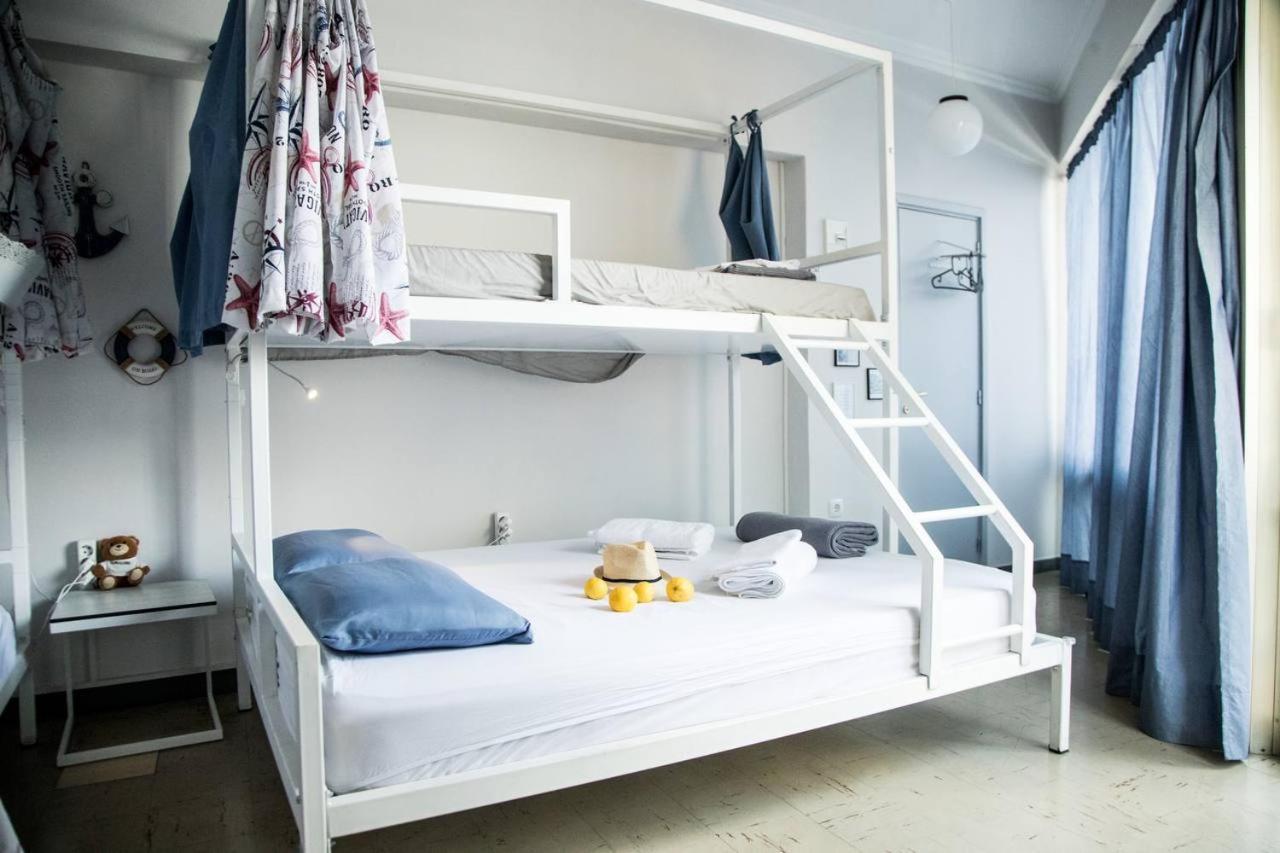 Ostello Let Me Take My Bunk Bed Atene Esterno foto